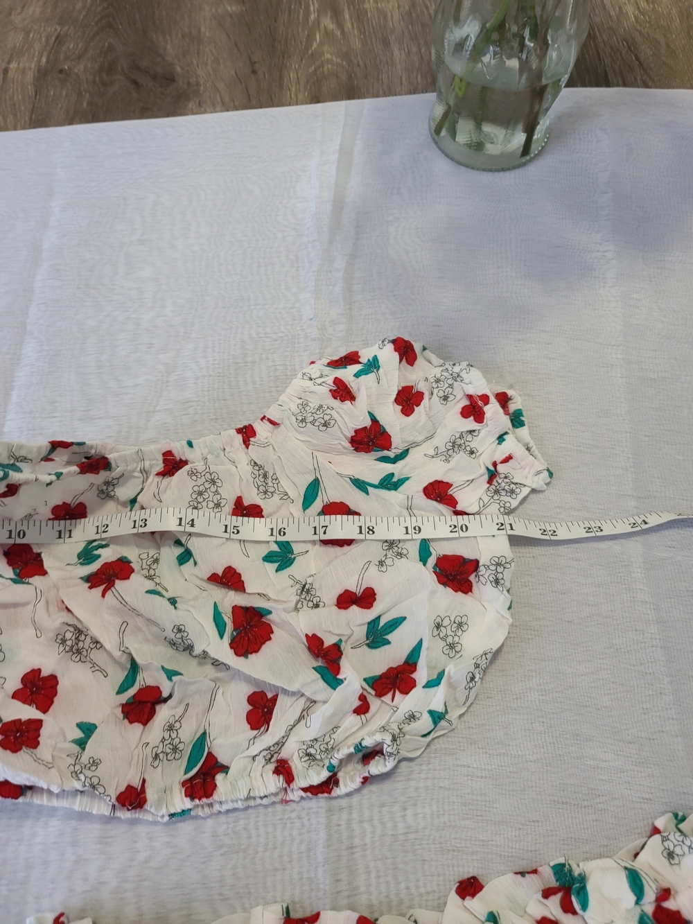 FAVLUX White Floral Ruffle Crop Top & Red Floral Shorts Set - Picture 6 of 6